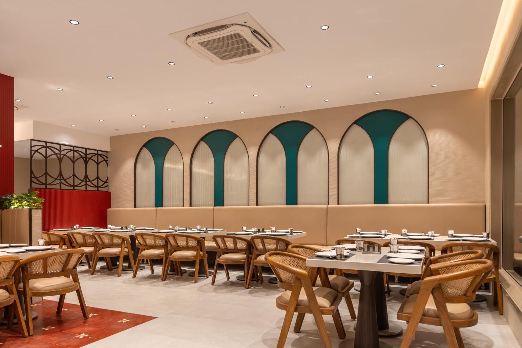 Copper Leaf Hotels, Tirunelveli Buitenkant foto