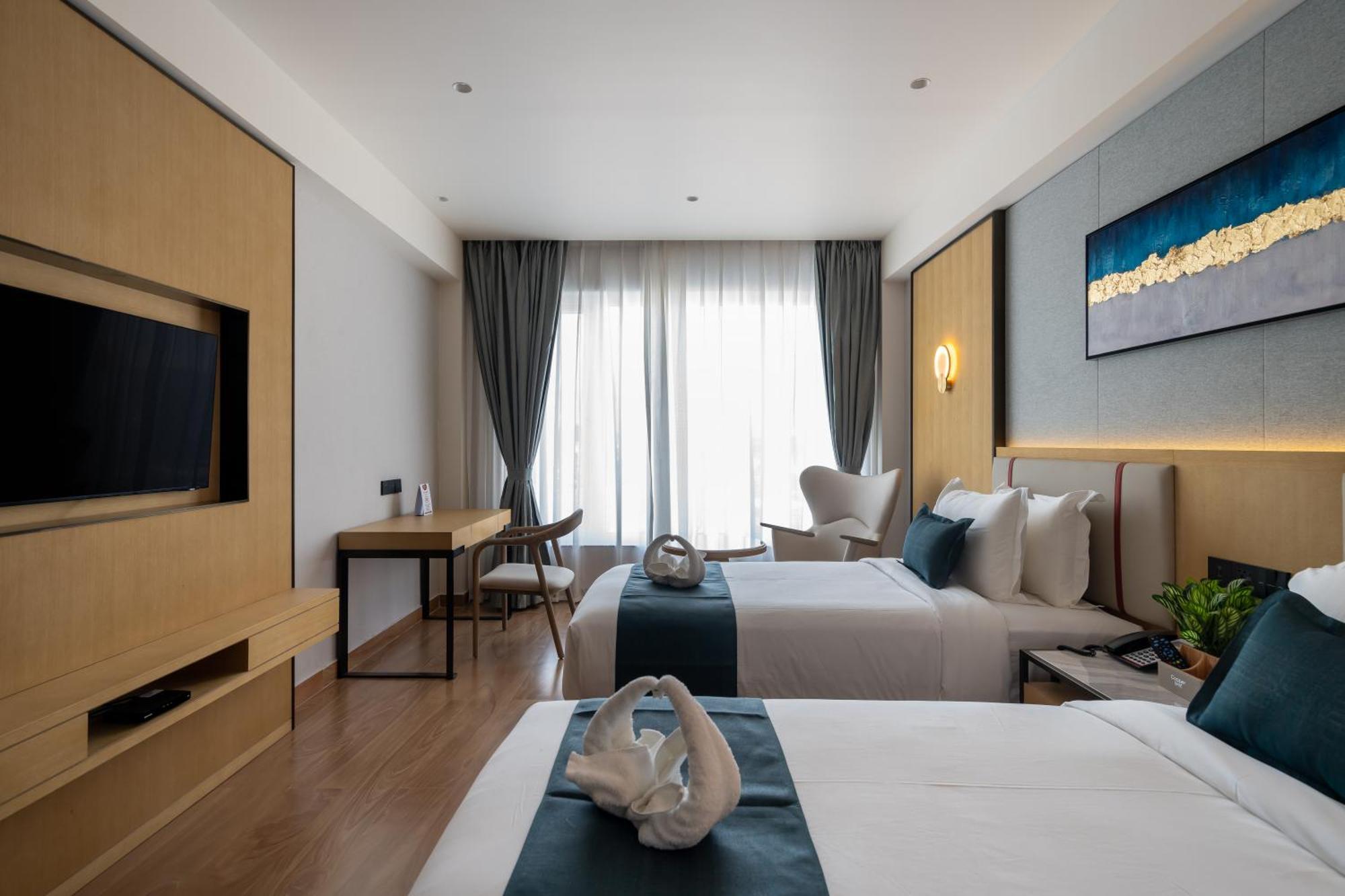 Copper Leaf Hotels, Tirunelveli Buitenkant foto